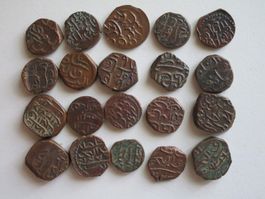 20 antike Münzen wohl Malediven