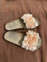 Sommersandalen mit Blüten Gr. 39