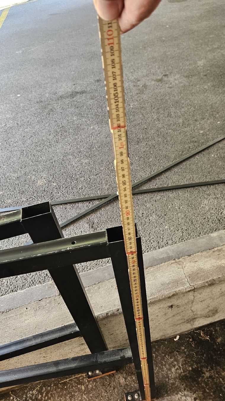Scaffali: Metallgestell, schwarz, robust, vielseitig einsetzbar! – Usato da Bonstetten venduto da Brigitte04volle 3