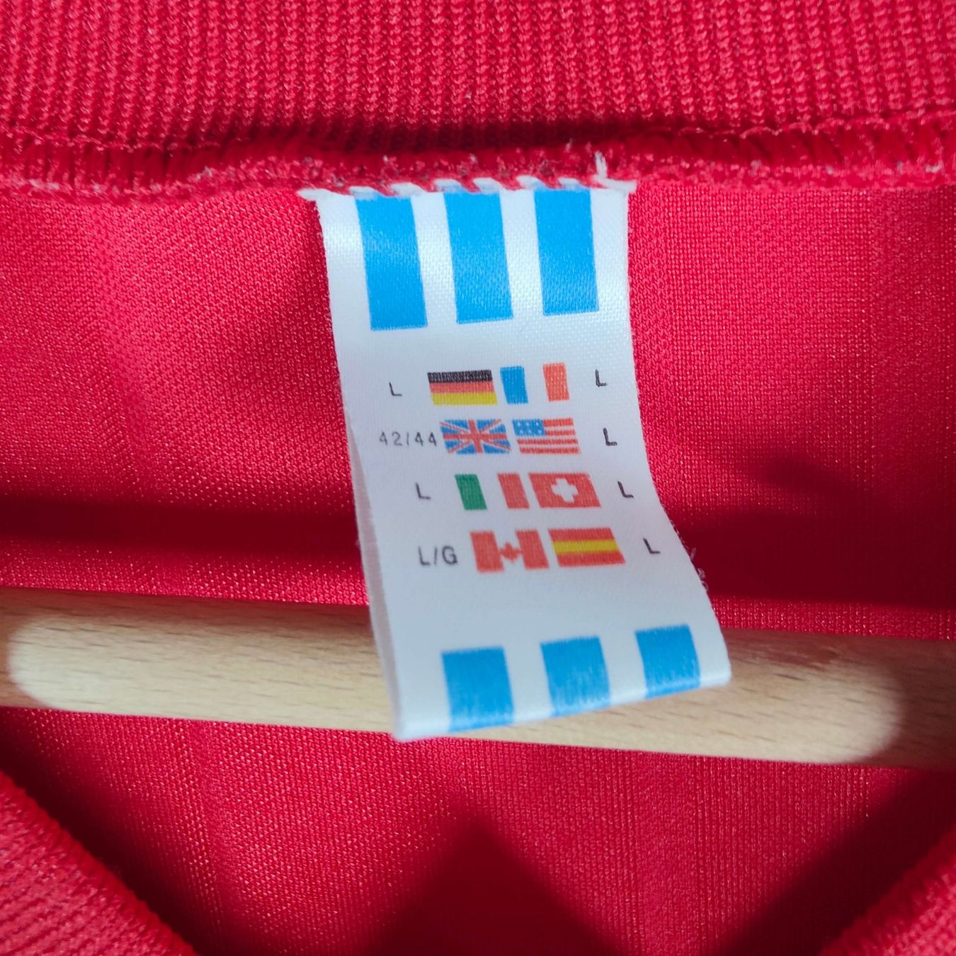 Adidas Canottiere & Pantaloni: Original 1992-94 Spain Home Trikot – Usato da Martigny venduto da eternalpitch 3
