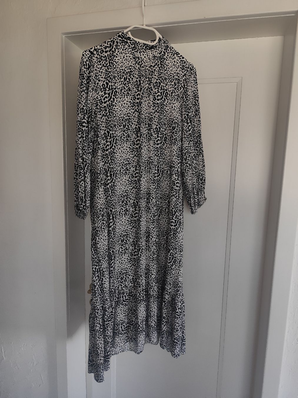 Zara Vestiti: Kleid ZARA Leo Print, S – Nuovo (secondo la descrizione) da Zürich venduto da Claudia_Zueri
