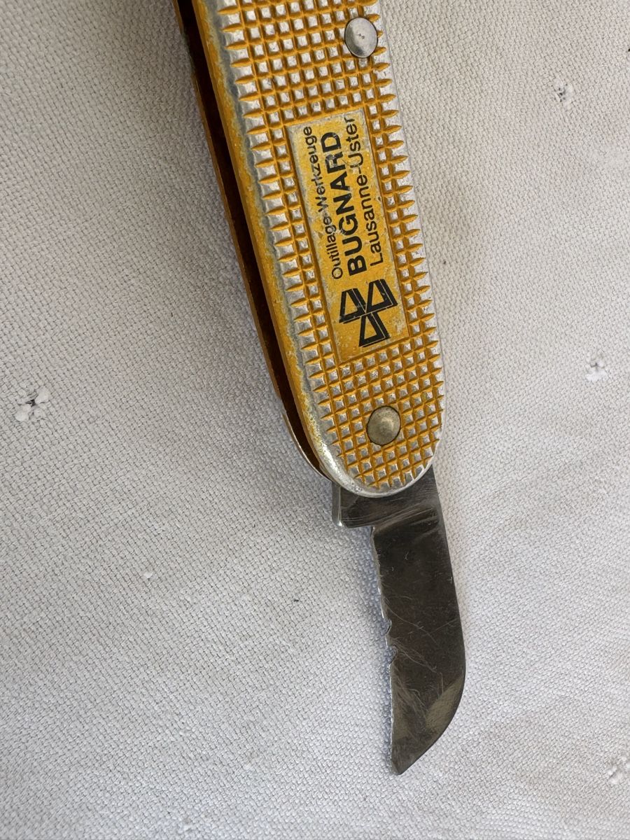 Victorinox Coltelli tascabile: Couteau  BUGNARD Lausanne Sackmesser Victorinox – Usato da GRAND - LANCY venduto da petitpain67 7