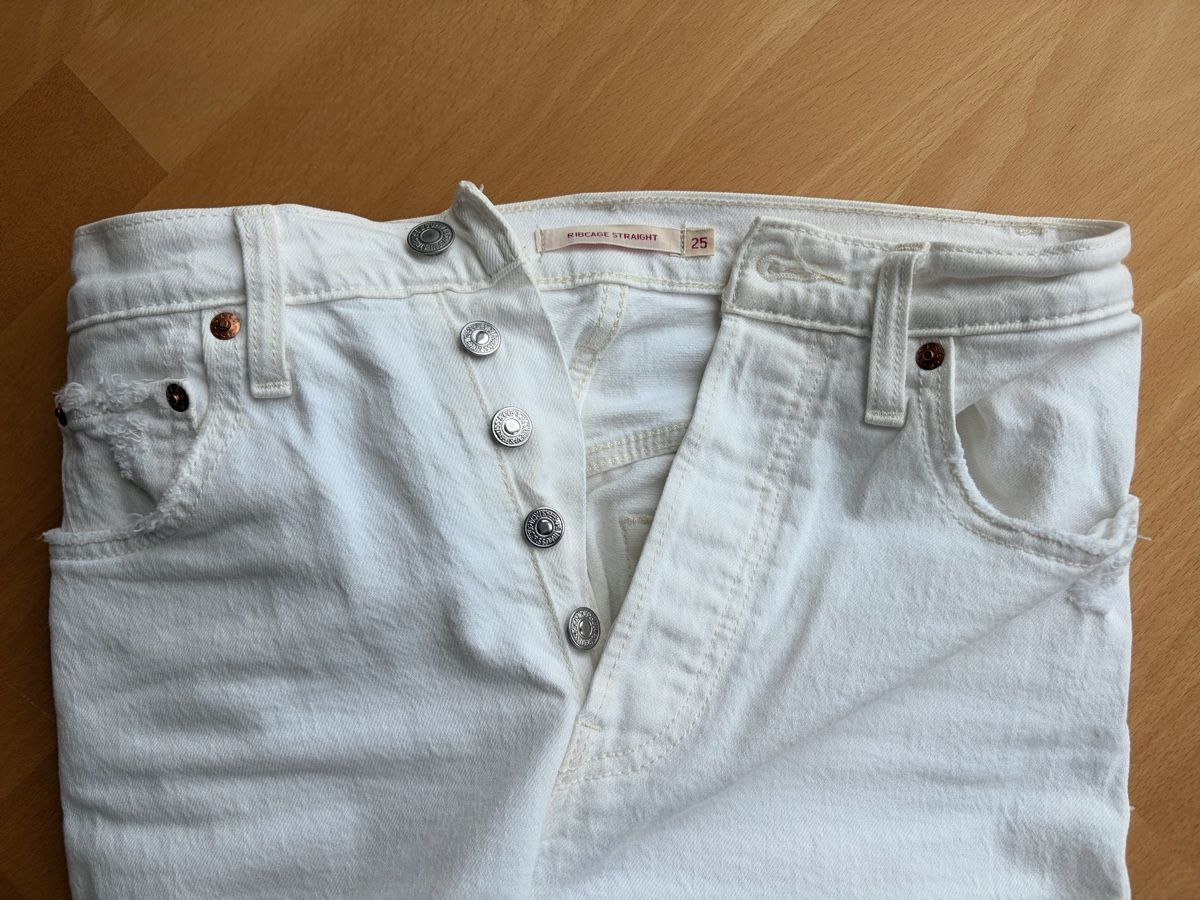 Levi's Jeans: Levi Ribcage straight Gr.25 – Usato da Schindellegi venduto da mbosco2100 1