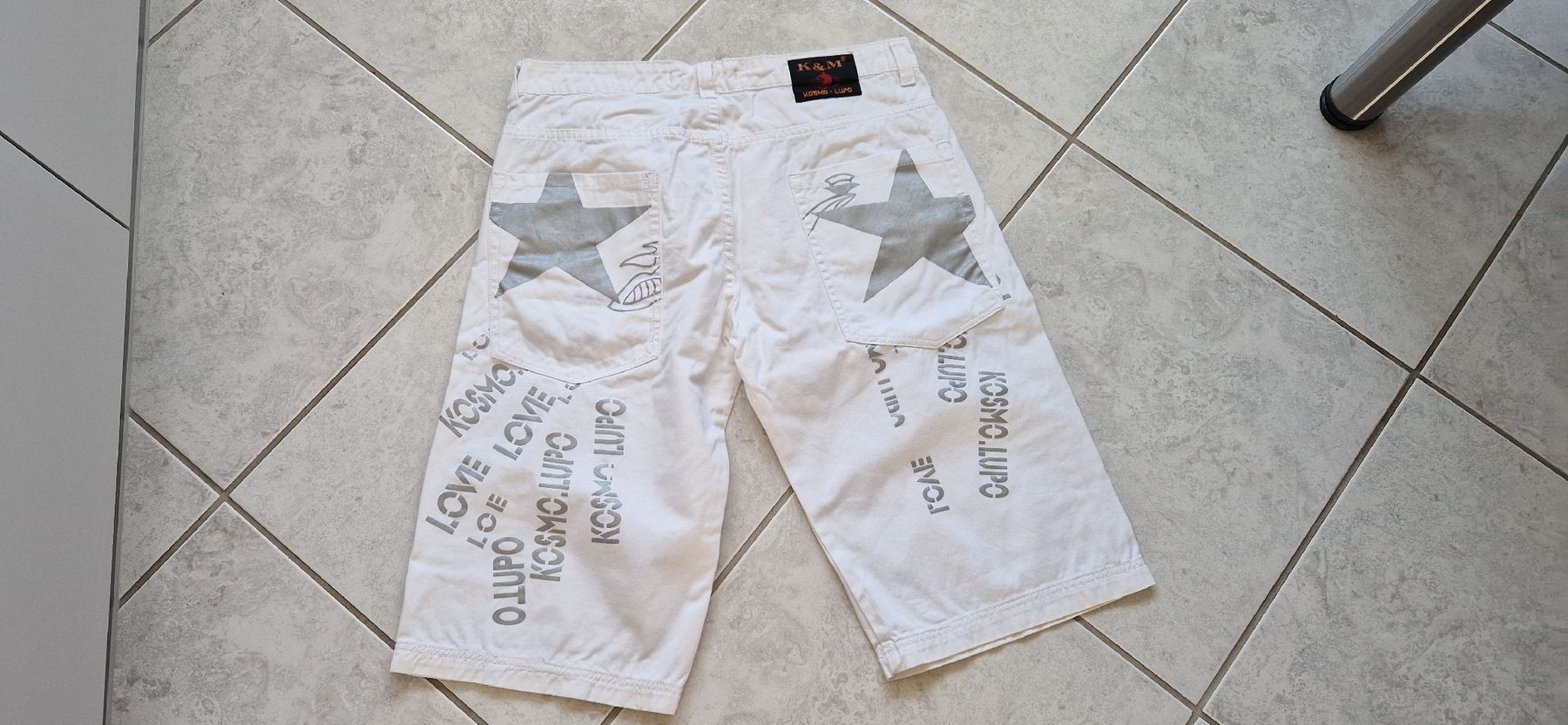 Pantaloni: Herren-Bermudas in amerik. Grösse 36 – Usato da Wiesendangen venduto da Stregolina 3