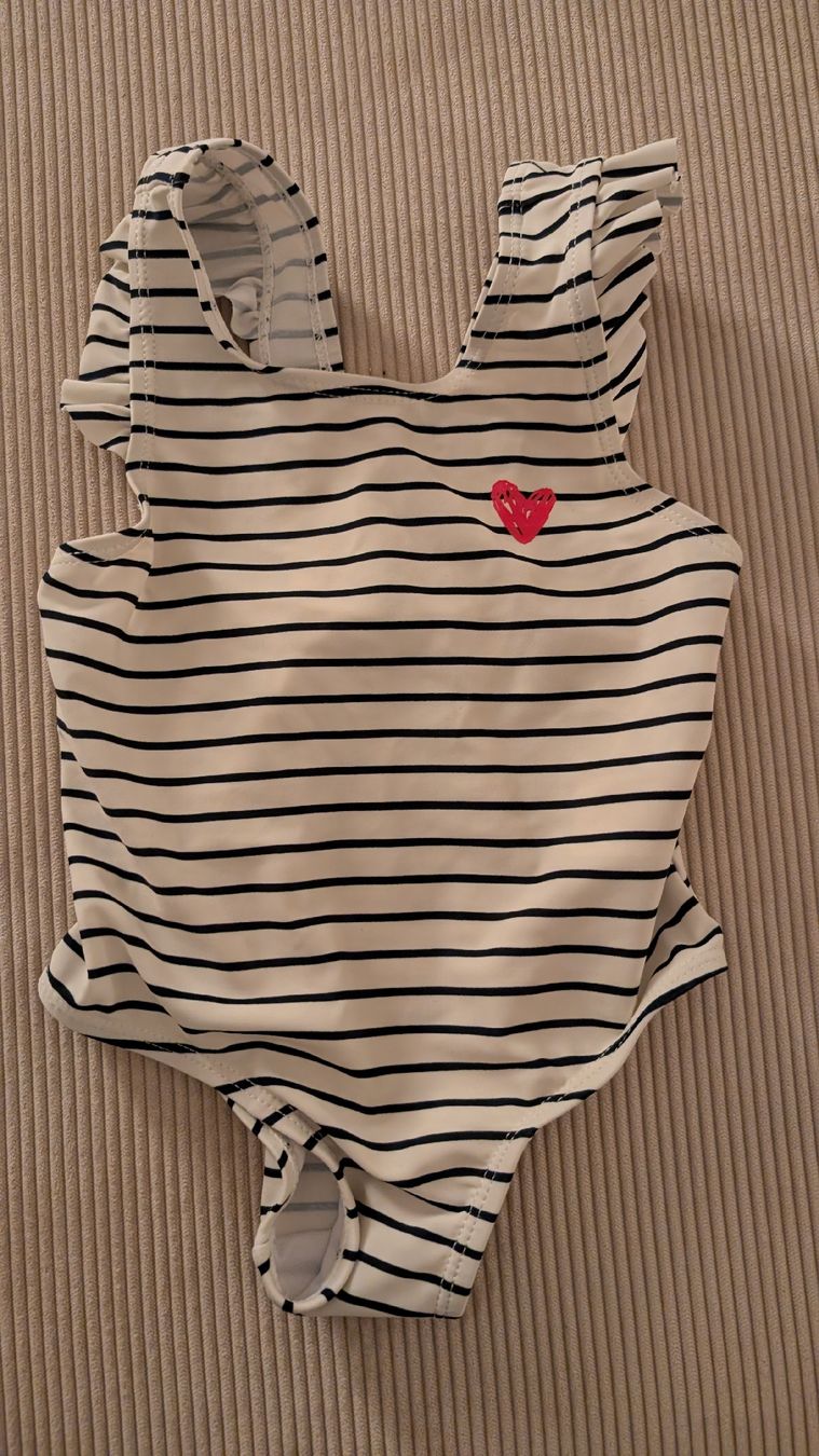 Costumi da bagno: New baby swimsuit - 18 months – Nuovo (secondo la descrizione) da Zürich venduto da MarianneZRH 1