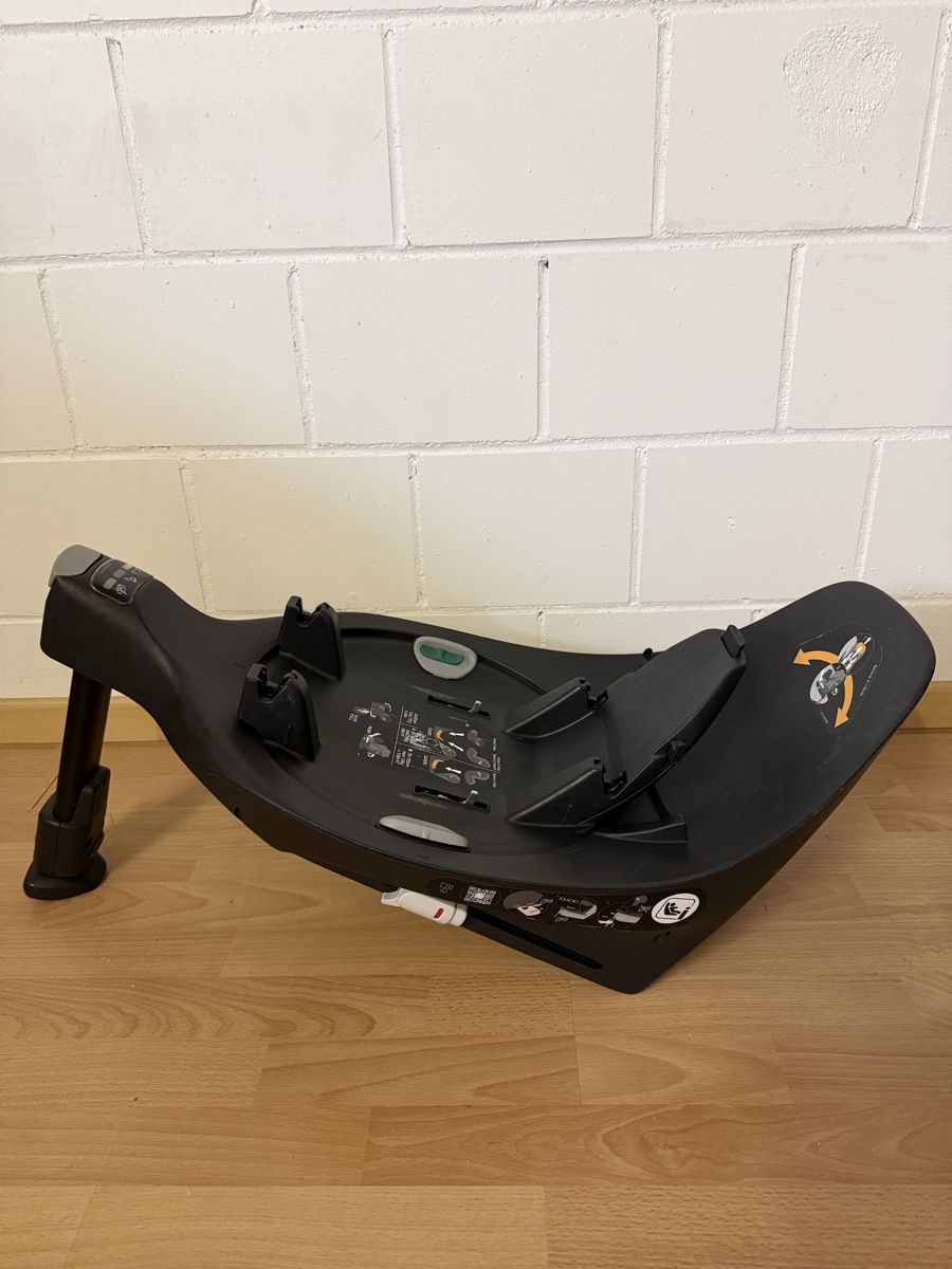 Cybex Seggiolini per auto: Cybex Babyschale Cloud Z i-Size mit Basisstation – Usato da Ipsach venduto da Ma_Nu24 4