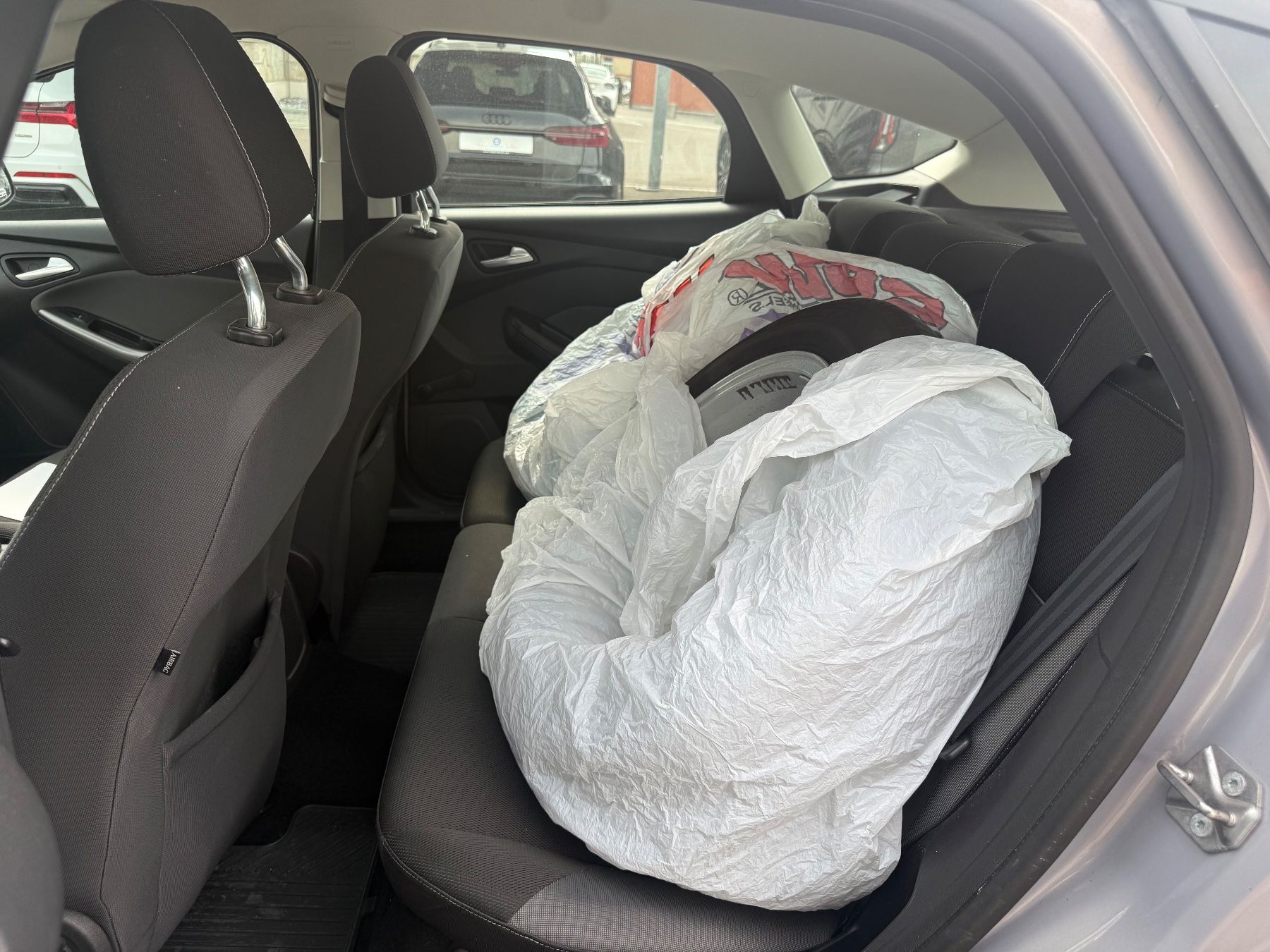Ford Automobili: Ford Focus 1.6i - 125 PS | Manuell | unfallfrei – Usato da Sirnach venduto da autostelz 5