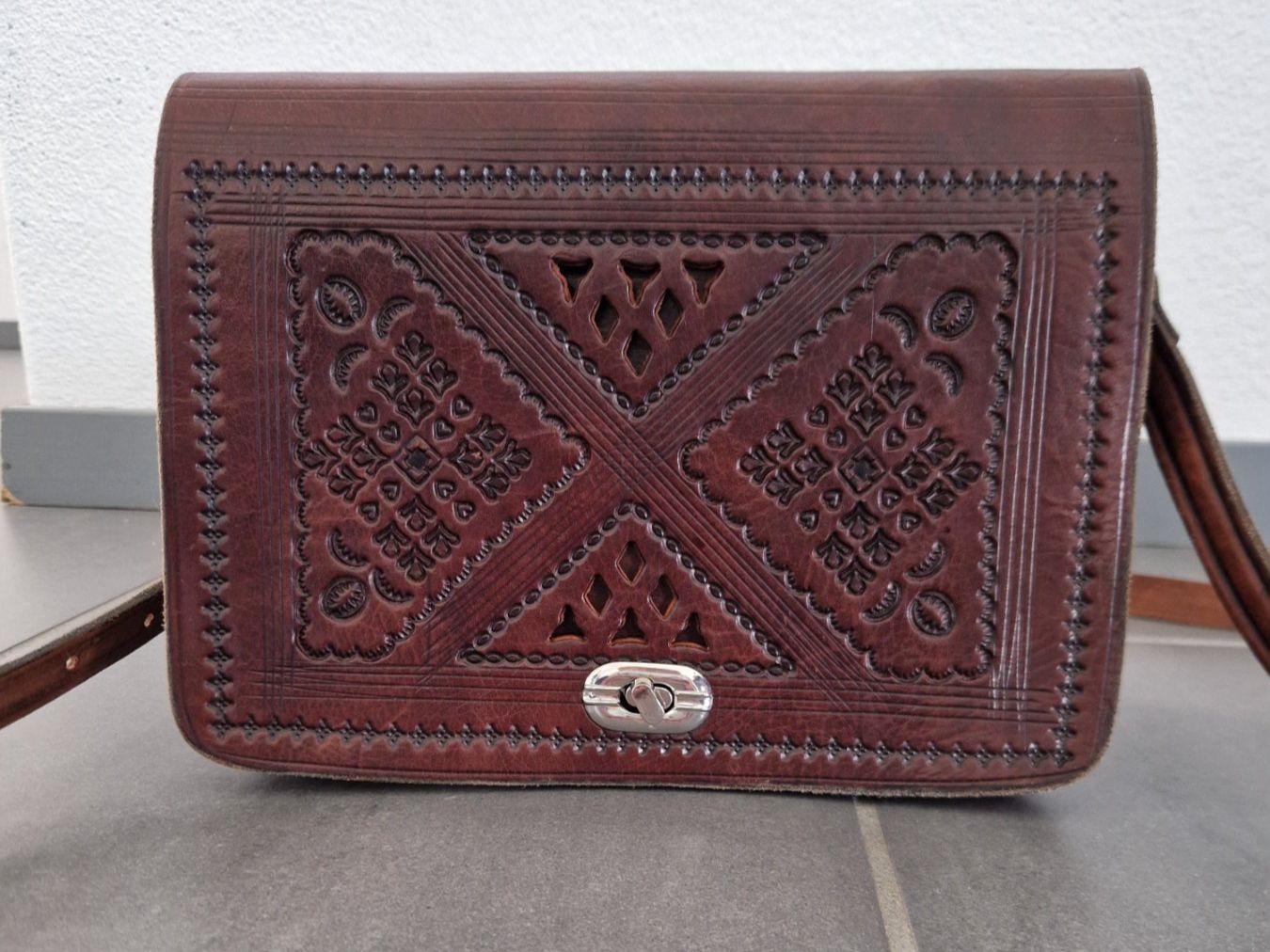 Borse: Praktische Ledertasche mit 2 Fächern – Usato da Olten venduto da reb_bnm2