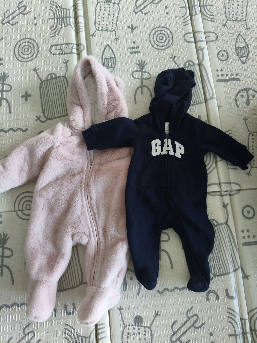 Ensembles coordonnés: tutine per bambini – Neuf (Voir description) à Locarno par sca_8bh7