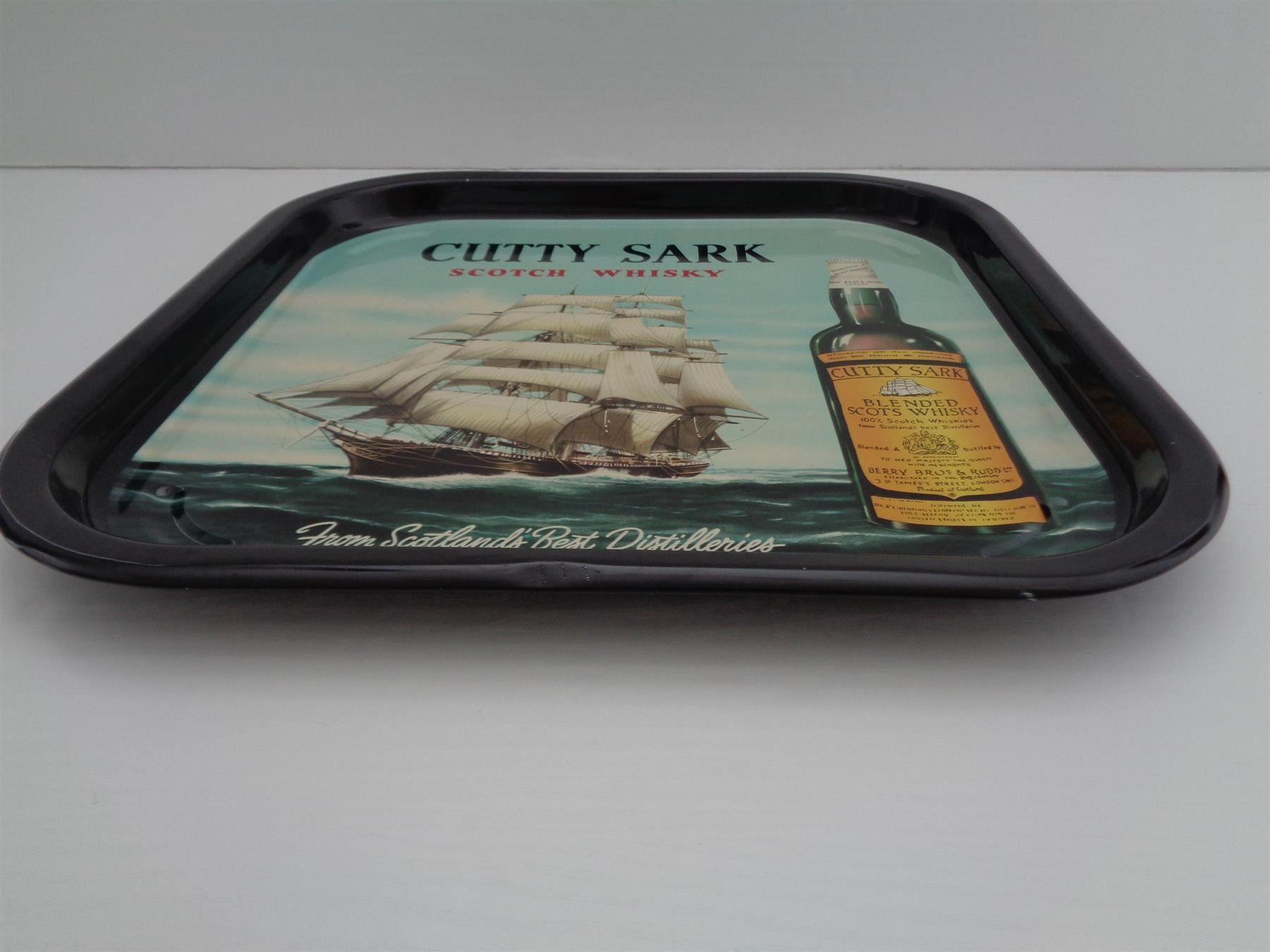 Servierplatten: Blechtablett Cutty Sark Scotch Whisky -Serviertablett 60erJ. – Gebraucht aus Chur von omonia 1