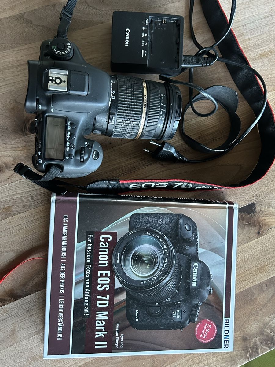 Canon Fotocamera: Canon EOS 7D Mark II mit Objektiv – Usato da Diessenhofen venduto da AnjaK8253