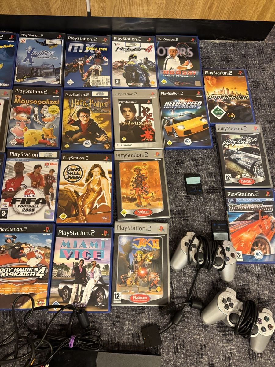 Sony Console: PlayStation 2 Slim Konsole mit 2 Controller, 29 Spiele – Usato da Brütten venduto da Swerman1984 3
