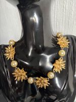 Biche de Bere collier vintage  doré avec des perles