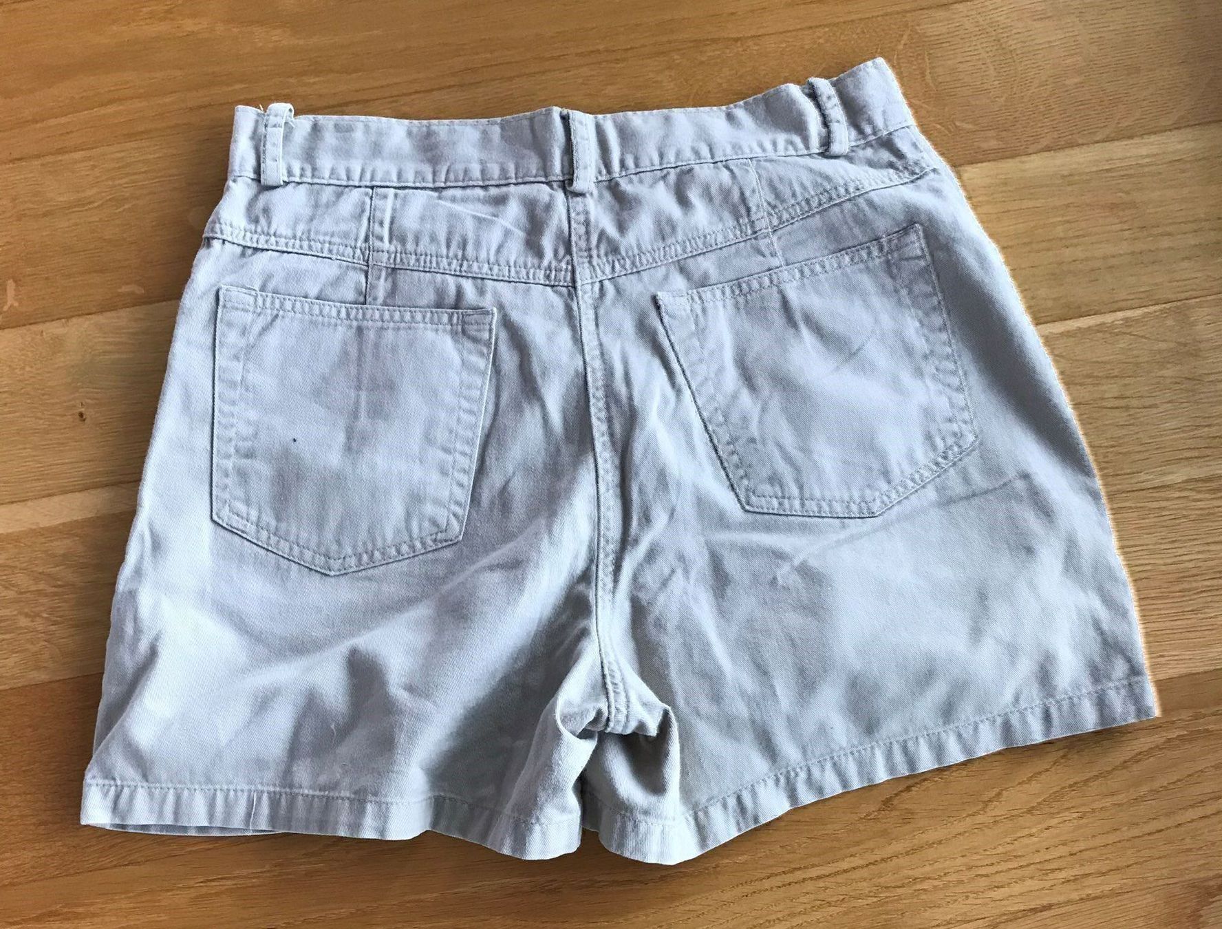 Hosen: Shorts beige ❤ – Gebraucht aus Kreuzlingen von shopaholicatheart 1