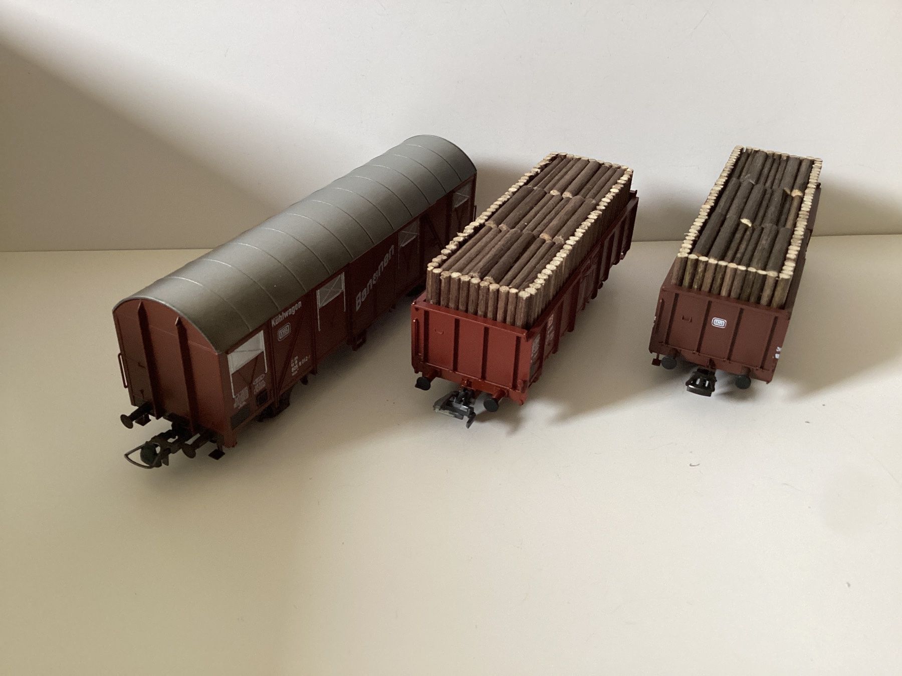 Roco Modellini di ferrovie: Roco Klein Modellbahn Güterwagen DB 1:87 H0 – Usato da Effretikon venduto da simtek_de 1