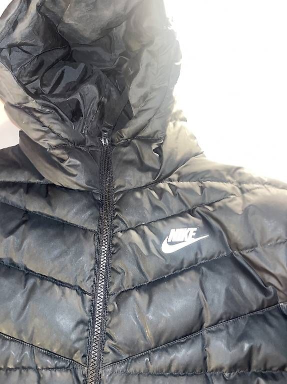 Nike Jacken: Nike Winterjacke Grösse S – Gebraucht aus Rickenbach SZ von nad_dx8r 1