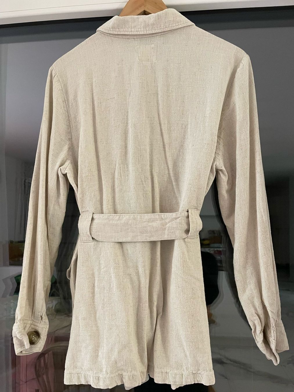 H&M Blusen: H&M Premium Leinen Bluse – Gebraucht aus Basadingen von ChristabelsCloset 1