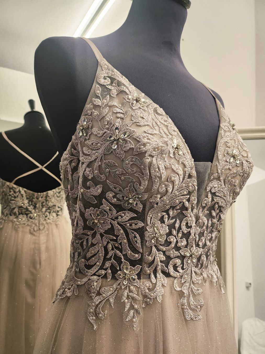 Vestiti: Champagner Kleid – Nuovo (secondo la descrizione) da Uster venduto da VMT. 2