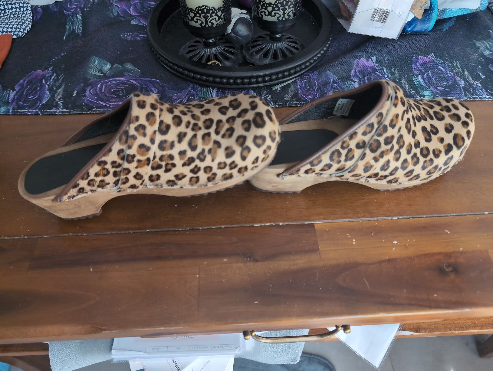 Damenschuhe: Sanita Clogs Leo-Muster Grösse 39  – Gebraucht aus Busswil BE von MissMuffin 2