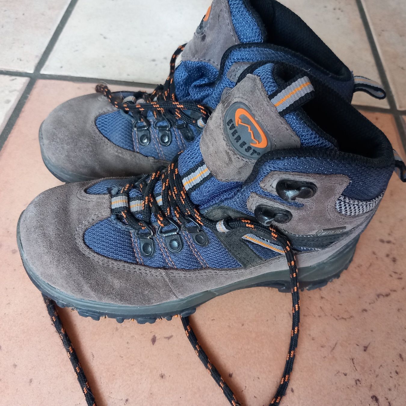 Everest Scarpe per ragazzi: Chaussures de marche 30 – Usato da Courrendlin venduto da tititchoun 1