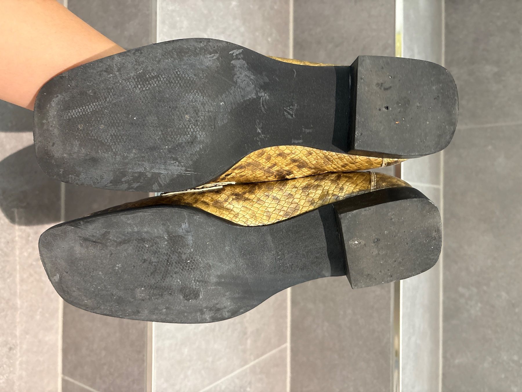Zara Scarpe da donna: Zara Loafers Schlangenmuster Gr. 40 – Usato da Würenlos venduto da ili_mc7g 1