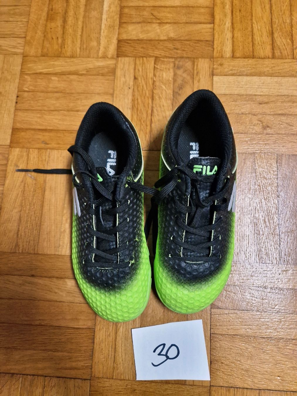 Fila Schuhe für Jungen: Turnschuhe Fila Grösse 30 – Gebraucht aus Stüsslingen von white_angel86 2
