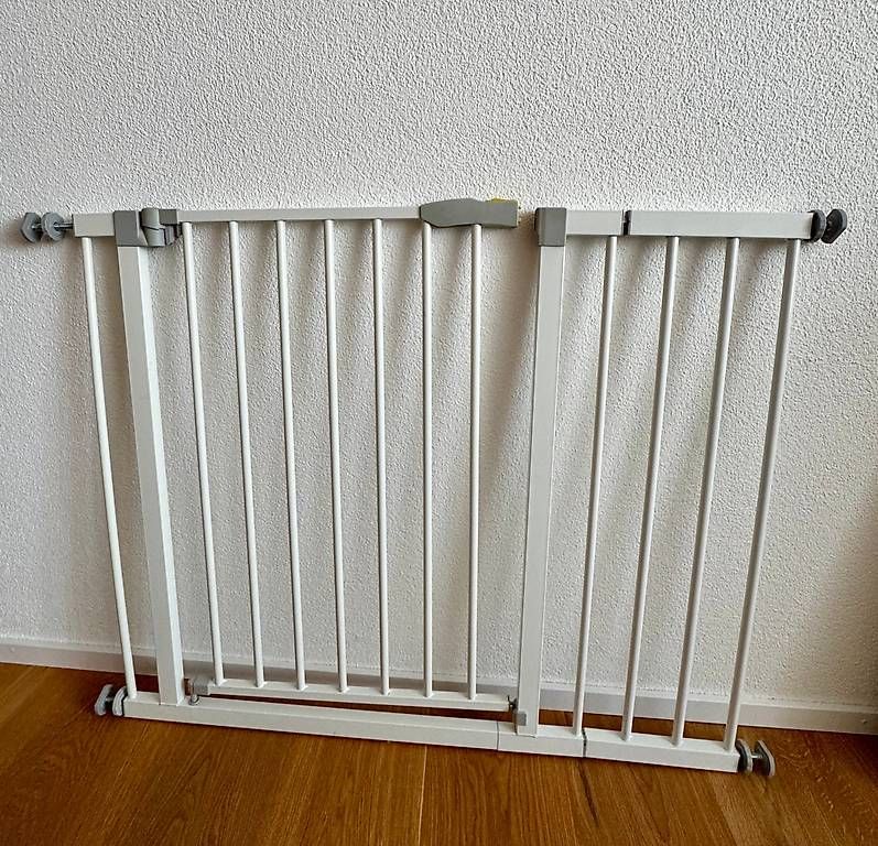 Tutto per la sicurezza: Hauck Clear Step Türgitter / Treppengitter – Usato da Mettmenstetten venduto da cna_5lr6