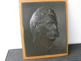 Relief Albert Schweizer