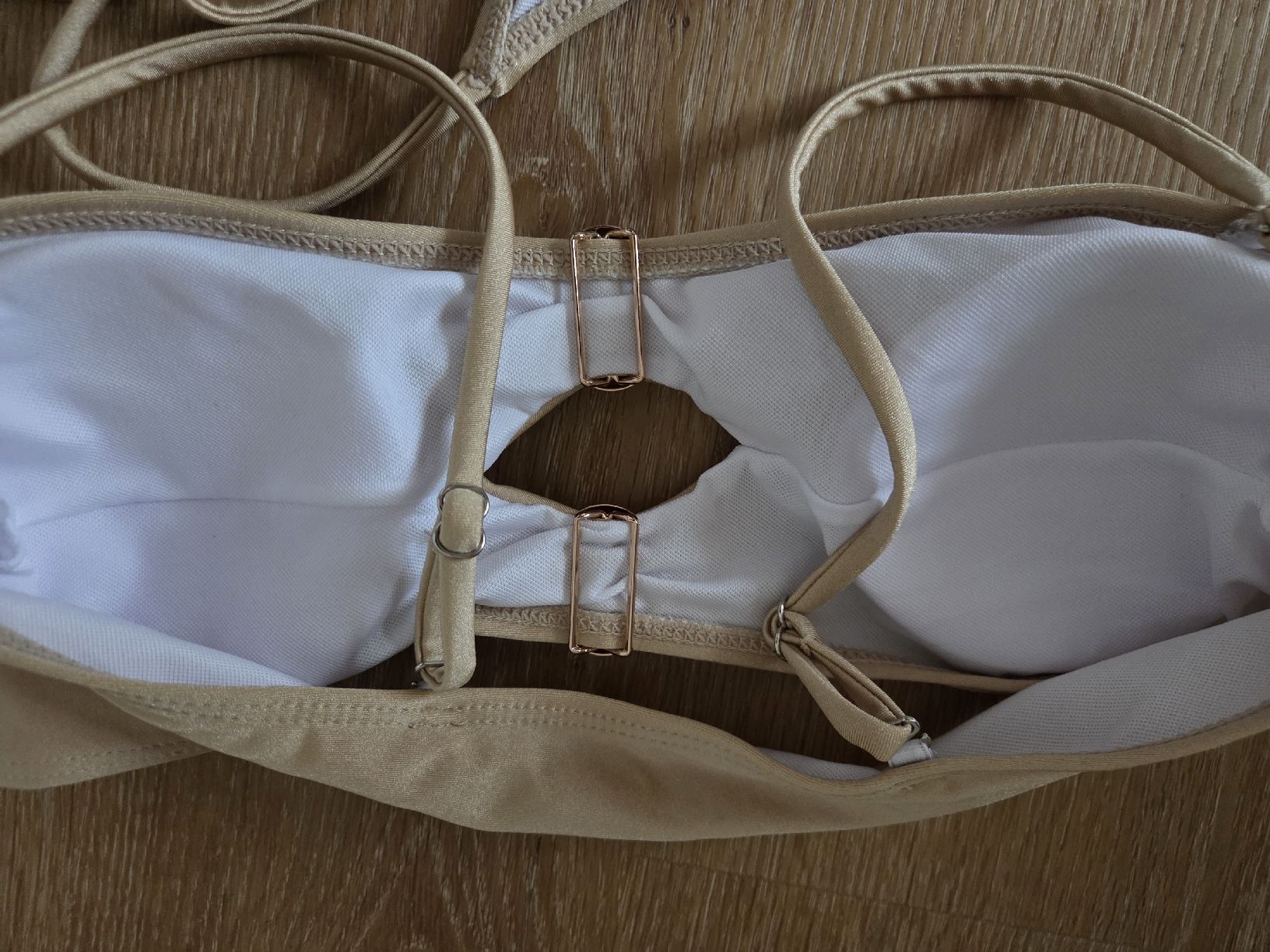 Costumi da bagno & Bikini: Gold Bikini Set Gr. S/M, neu. – Nuovo (secondo la descrizione) da Pfäffikon ZH venduto da e13_x2n5 3