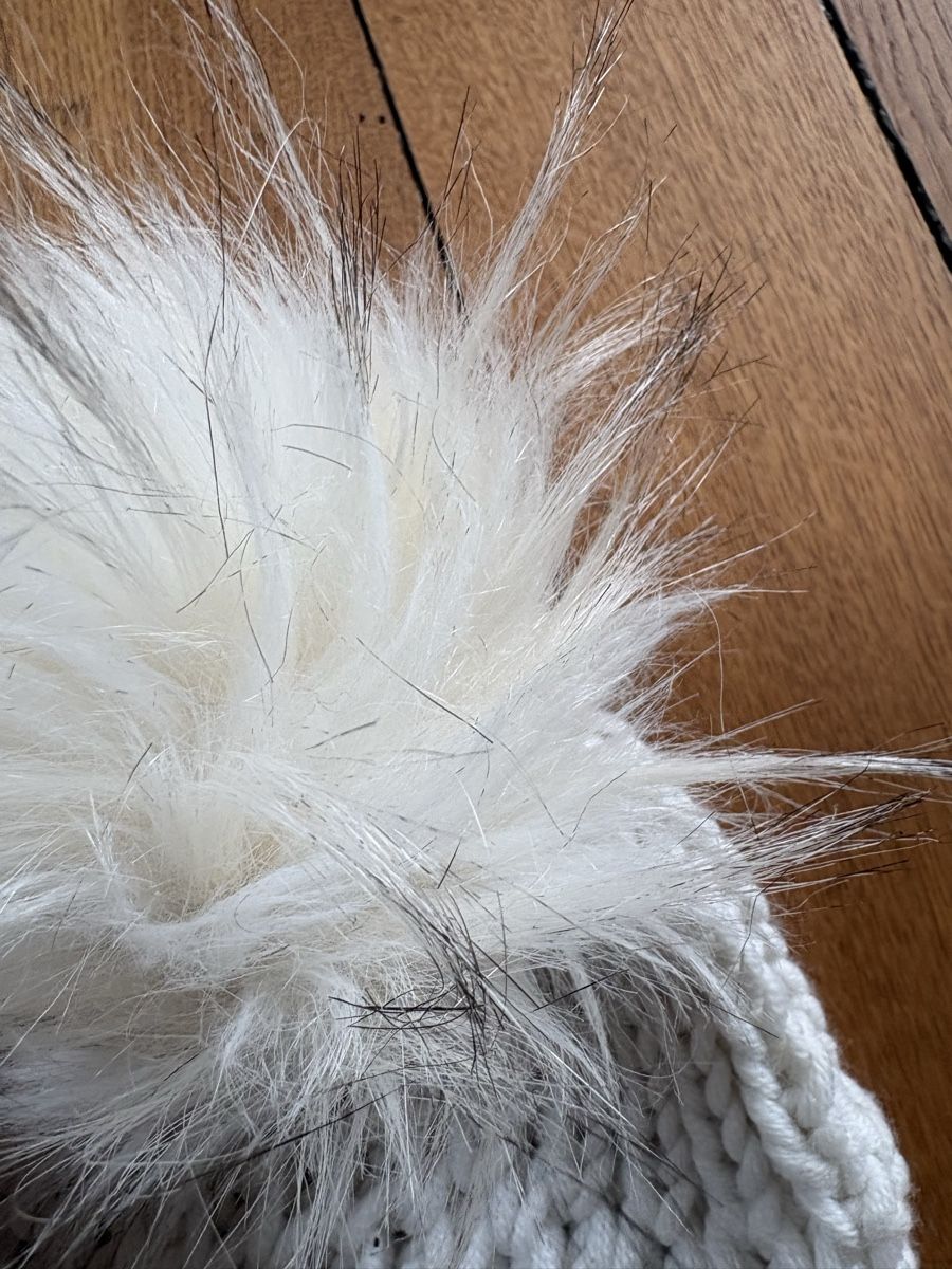 Hüte, Mützen & Caps: Strickmütze handmade aus Wolle – Gebraucht aus Zürich von triangular 4