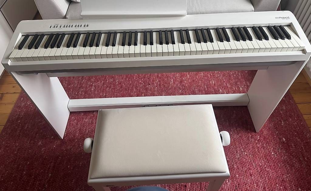 Strumenti musicali: Roland FP 30X E-Piano - Keyboard – Usato da Basel venduto da Ducati620