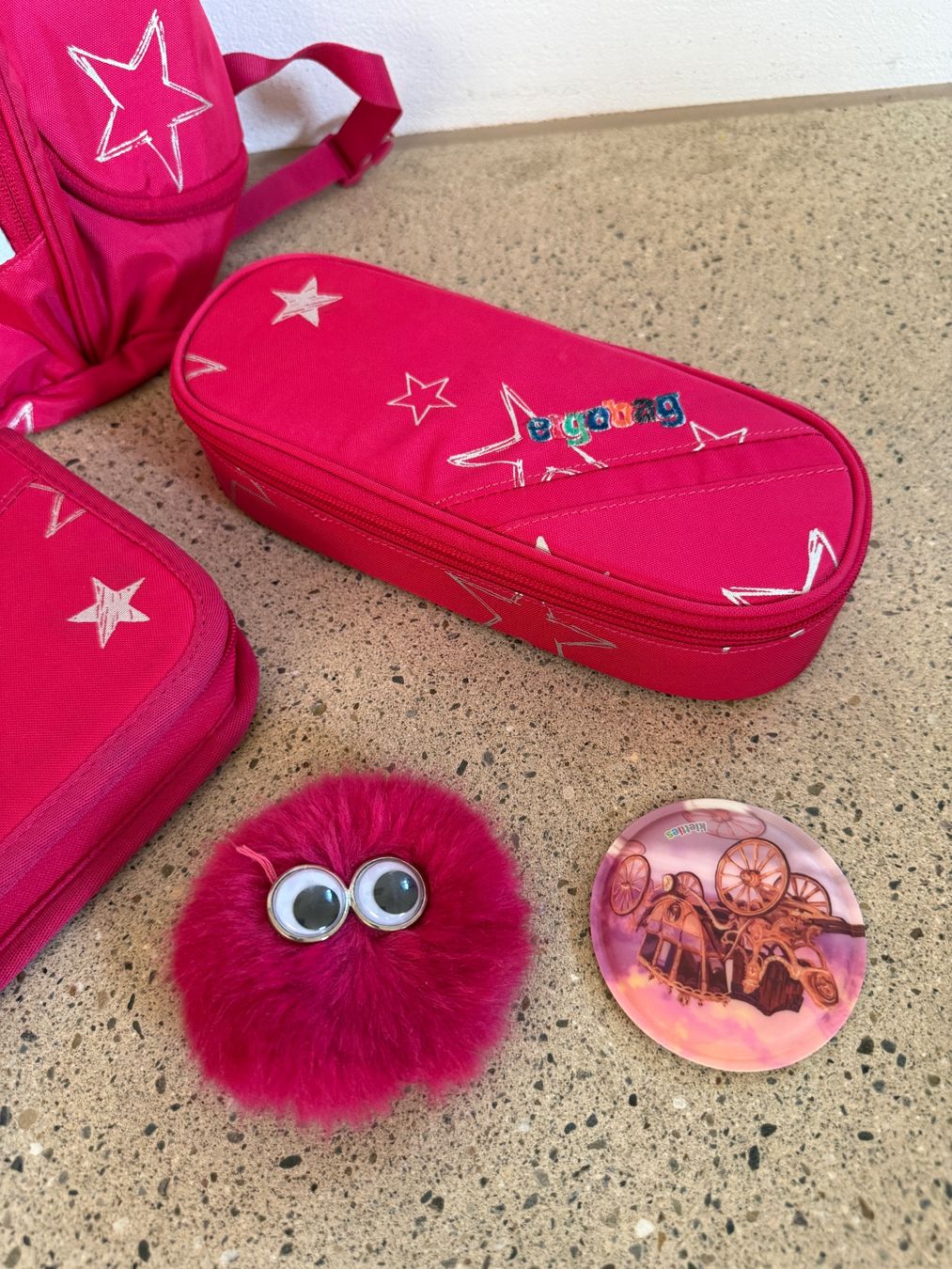 Ergobag Kindertaschen: Ergobag Schulrucksack Set Pink Sterne – Gebraucht aus Wohlen AG von sel_2zd6 4