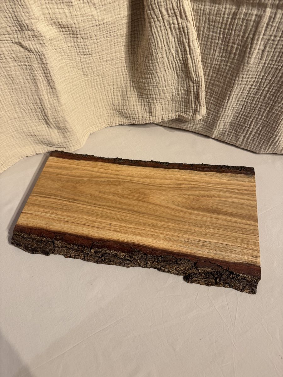 Articles en bois: Massives Eichen Schneide/Servierbrett – Neuf avec emballage d'origine à Aeschiried par ala_gq5v 2
