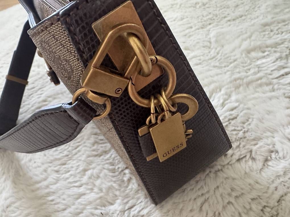 Taschen für Damen: Guess Handtasche  – Gebraucht aus Zürich von val_99cm 2
