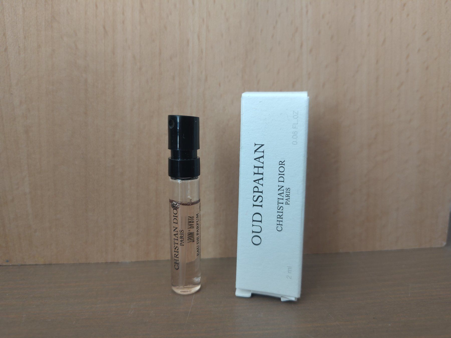 Dior Parfum & Eau de Toilette: Dior La Collection Privée Oud Ispahan sample 2ml – Neu (gemäss Beschreibung) aus Steinhausen von nwe_t8nj