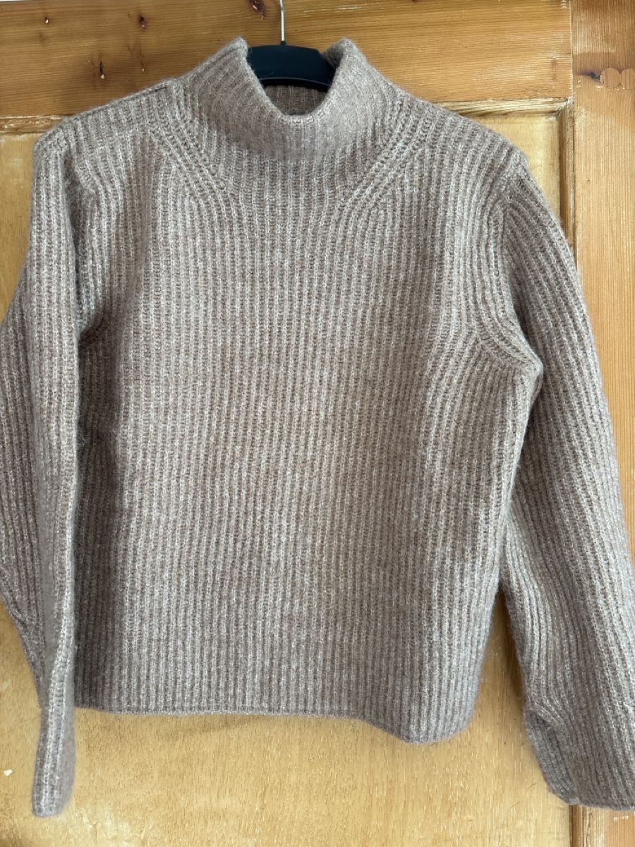 C&A Pullover & Sweatshirts: Pull col montant – Neu (gemäss Beschreibung) aus Lignières von del_9tdl