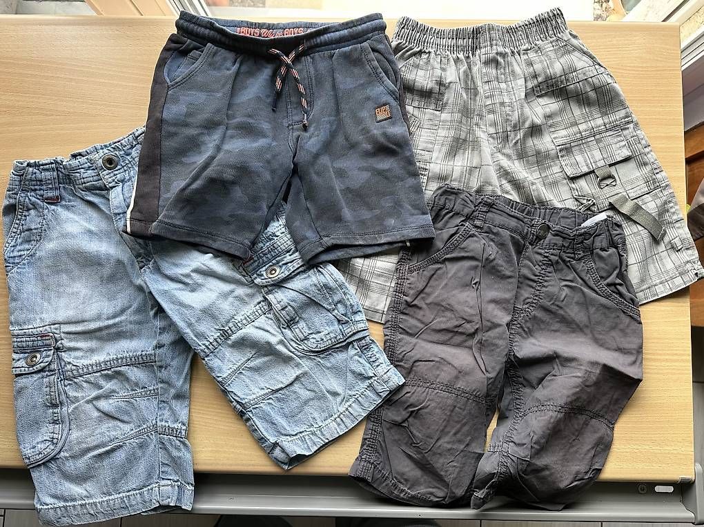 Hosen: Kurze Hosen Grössen 116 – Gebraucht aus Fehren von Flugzeug1177