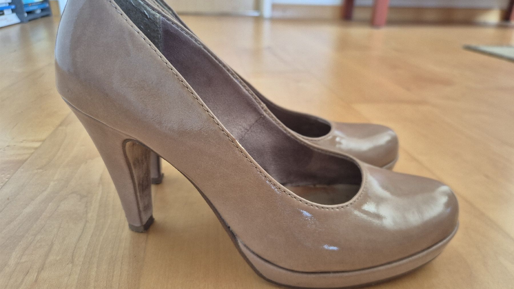 Tamaris Damenschuhe: Tamaris Nude Pumps  – Gebraucht aus Winterthur von vss_h665