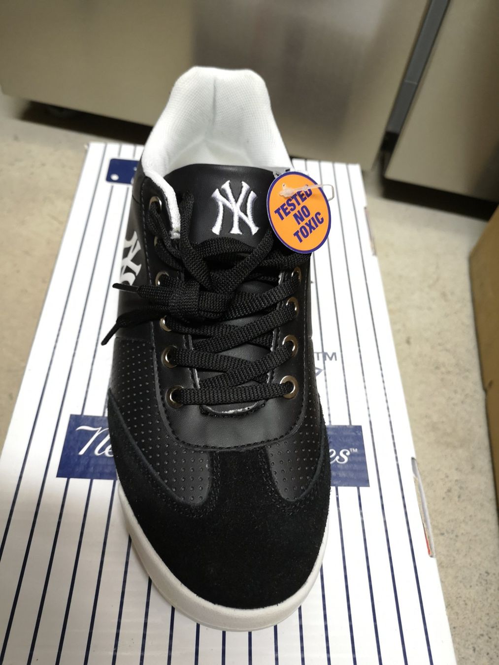 Scarpe da uomo: New York Yankees Schuhe NEU! – Nuovo e nell'imballaggio originale da Full-Reuenthal venduto da BroccoliAG 2