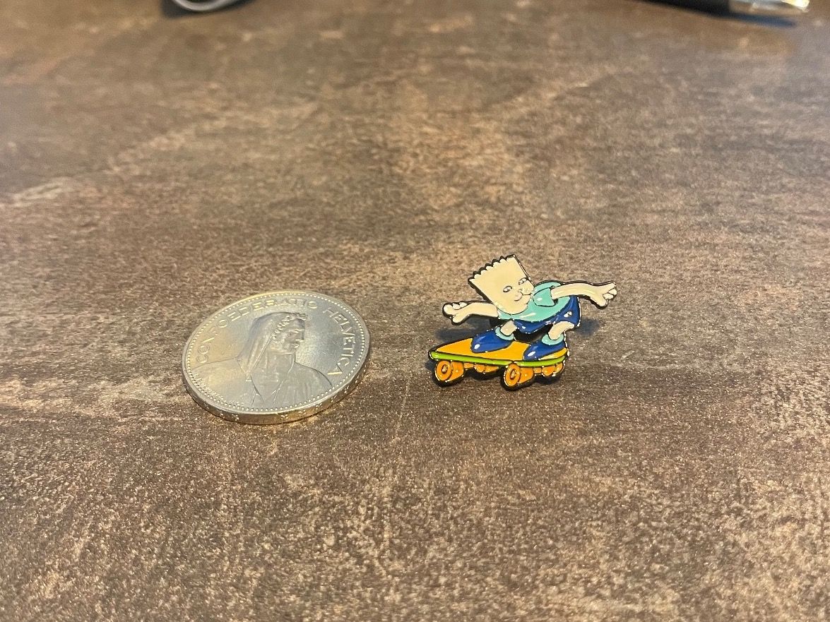Placchette & Badge: Ripndip Cat skateboard Pin – Usato da Biel/Bienne venduto da bas_c8yf 1