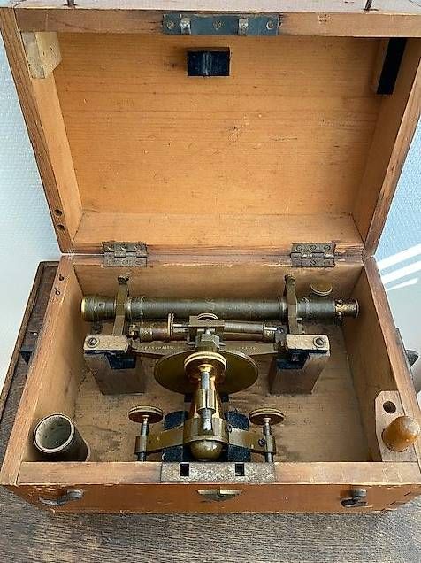 Messen: ANTIKES NIVELLIERGERÄT  CA.1900  KERN AARAU – Gebraucht aus Chur von silbermon 4