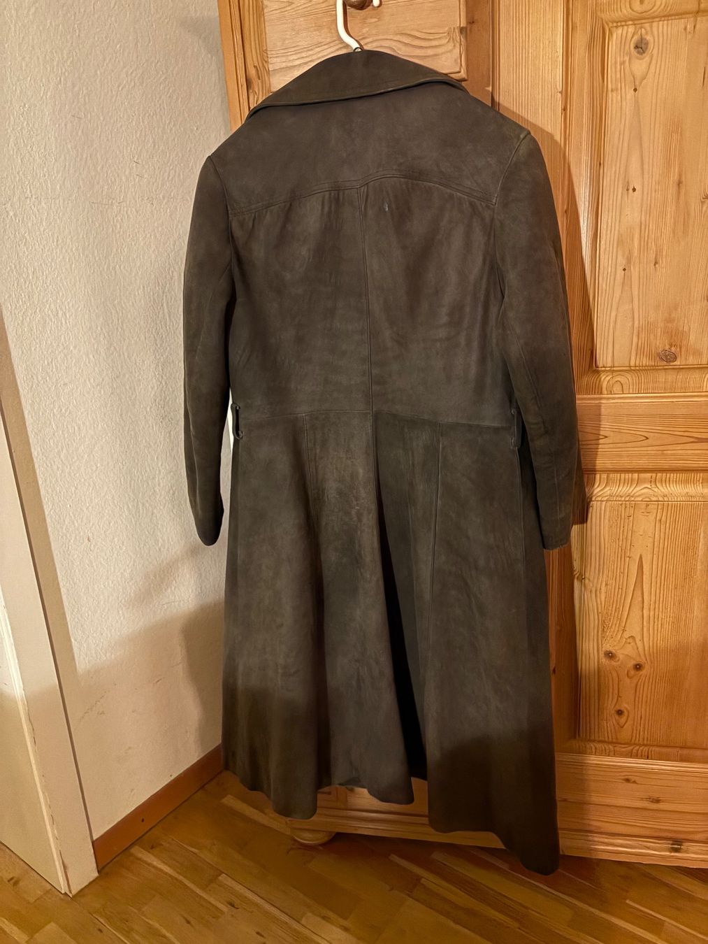 Cappotti: Vintage Wildledermantel Oliv – Usato da Zürich venduto da Largra 4