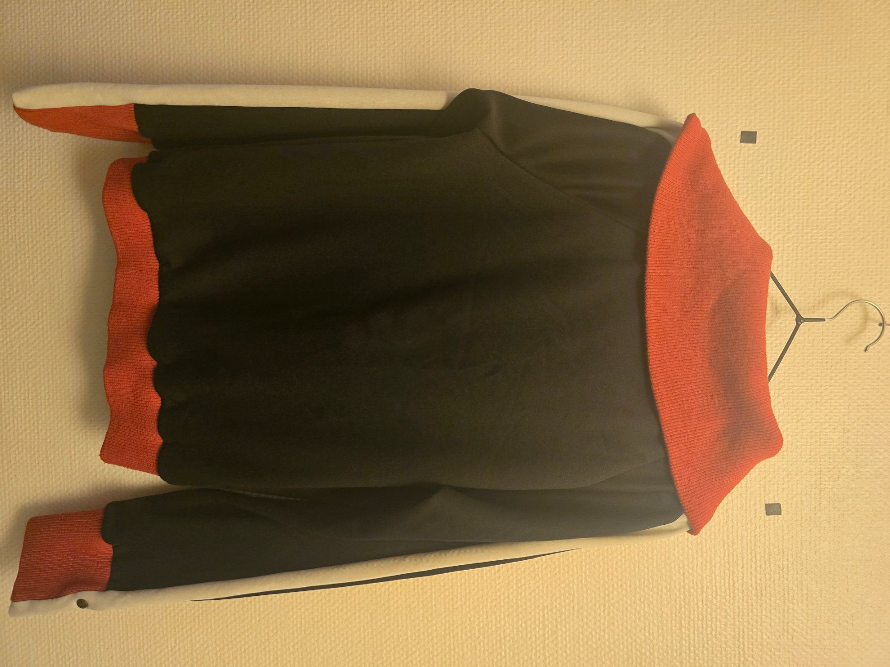 Puma Giacche: Puma track jacket black red white used condition – Usato da Lausanne venduto da b_r_6z5f 2