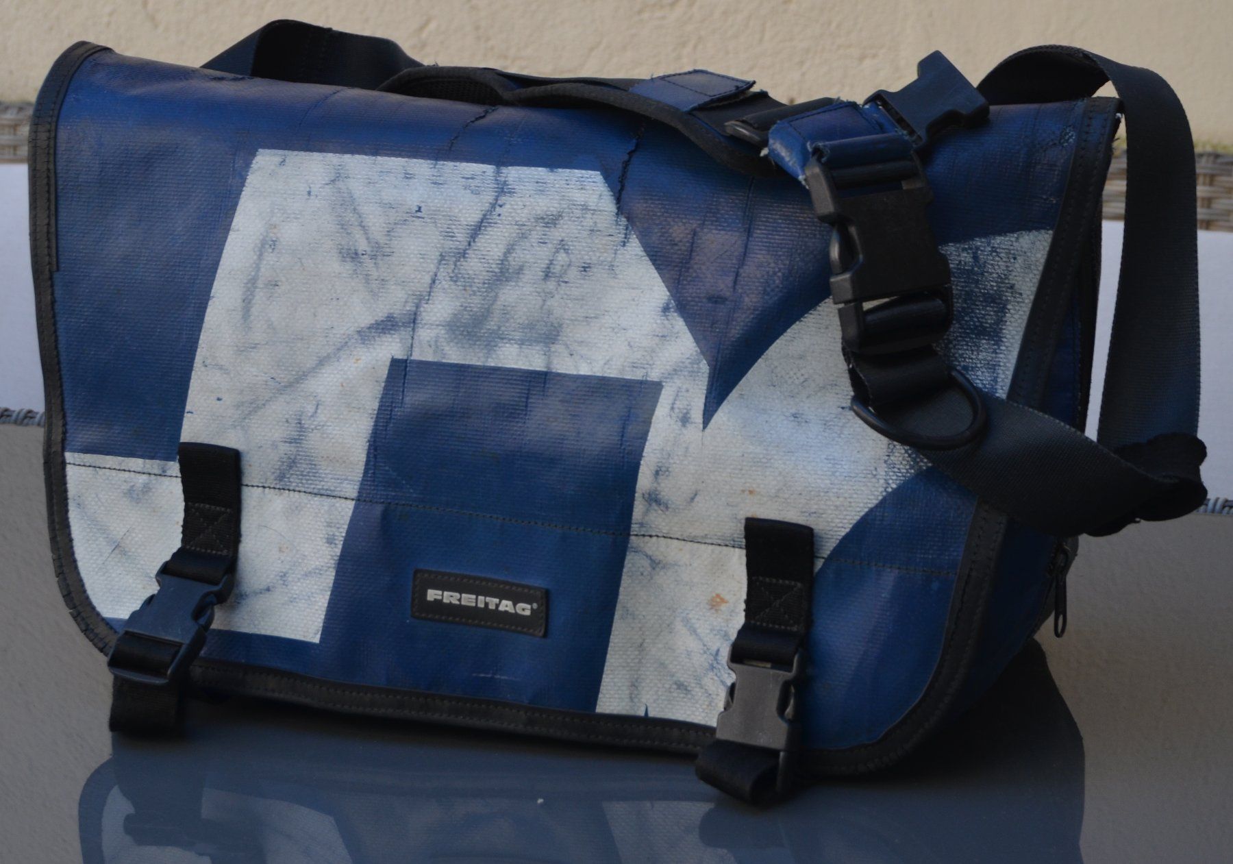 Freitag Borse: Freitag F14 Tasche / sac – Usato da Collonges venduto da arashee
