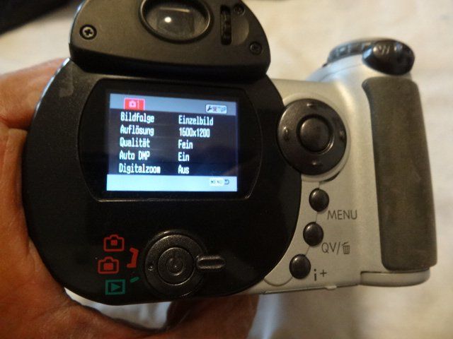 Minolta Fotocamera: KONICA MINOLTA DIMAGE Z 3 DIGITAL KAMERA.LÄÜFT. – Usato da zürich venduto da ahmad01 2