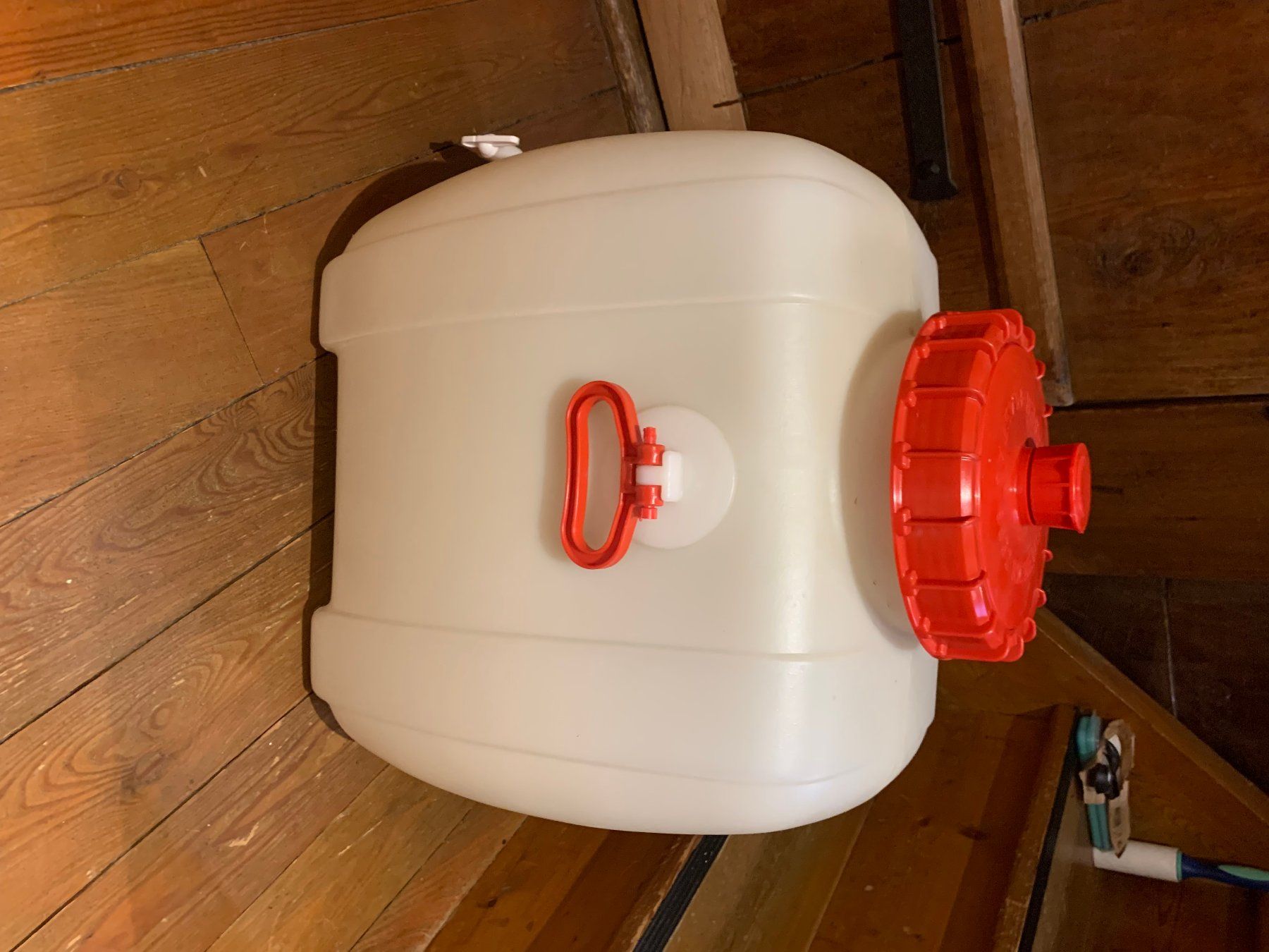 Accessori per altri veicoli: Behälter mit Hahn 60 Liter neu – Nuovo (secondo la descrizione) da Spiez venduto da vou_jt2m 2