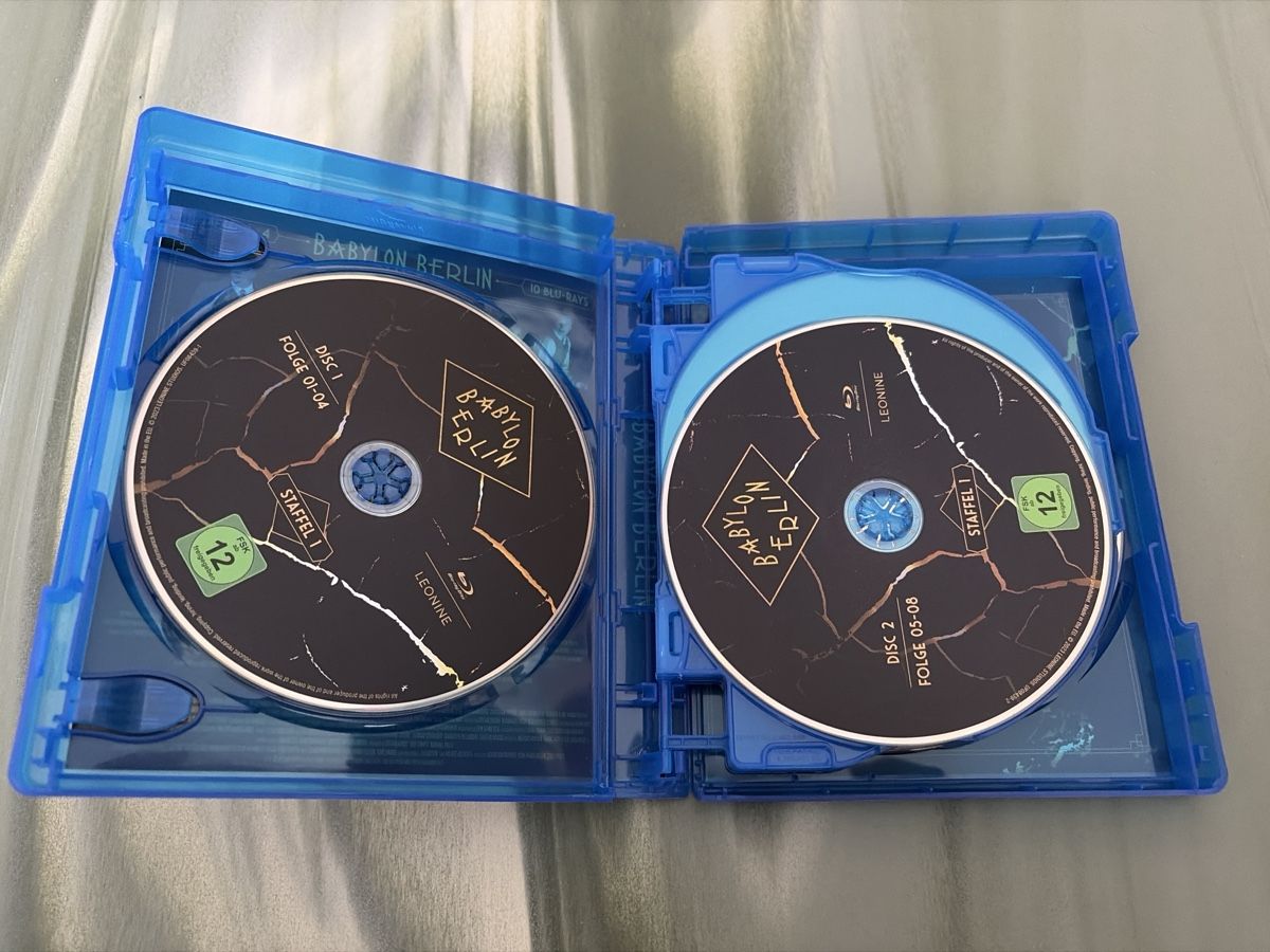 Tutti i DVDs: Babylon Berlin Bluray Staffeln 1-4 – Nuovo (secondo la descrizione) da Winterthur venduto da jin_nq2j 2