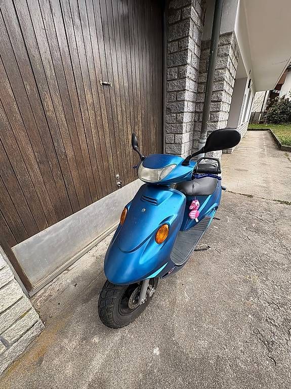 Scooter: Scoouter 50cc targa gialla – Usato da Pollegio venduto da Pakar 1