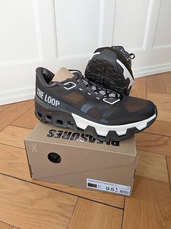 On Herrenschuhe: On x Pleasures x The Loop Cloudmonster Hyper Gr. 43 – Neu und originalverpackt aus Basel von tintintelefon