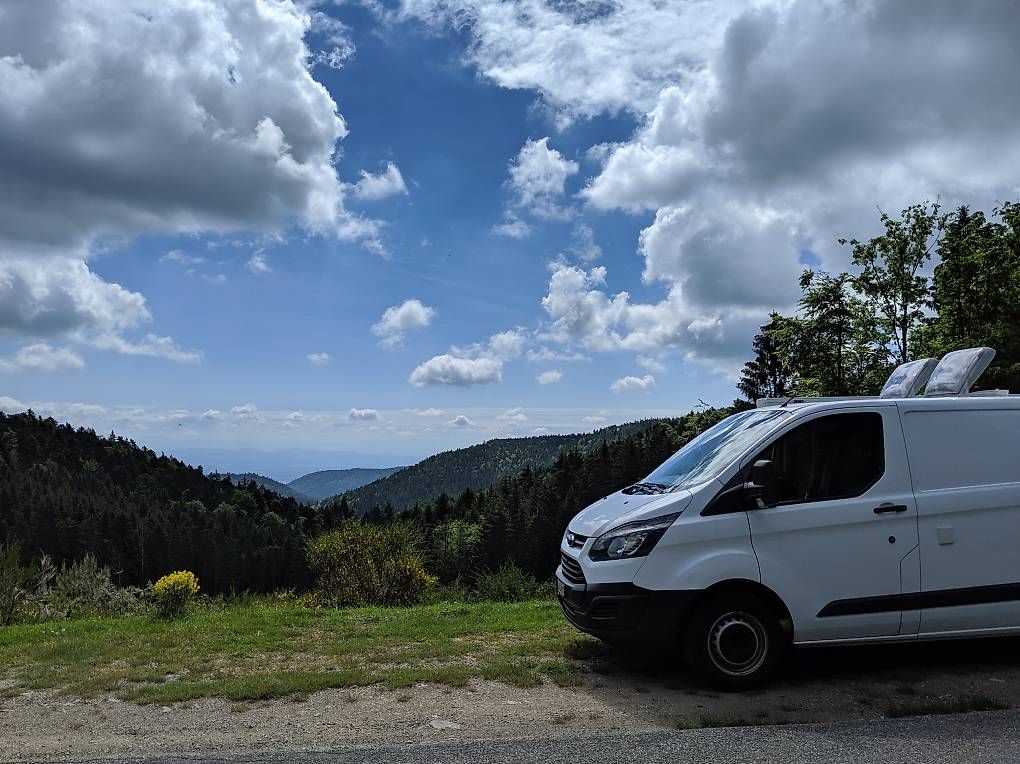 Veicoli da campeggio: Ford Transit Custom L1H1 Campervan mit 3 Sitzplätzen – Usato da Chur venduto da j3ll3yfi5h 1